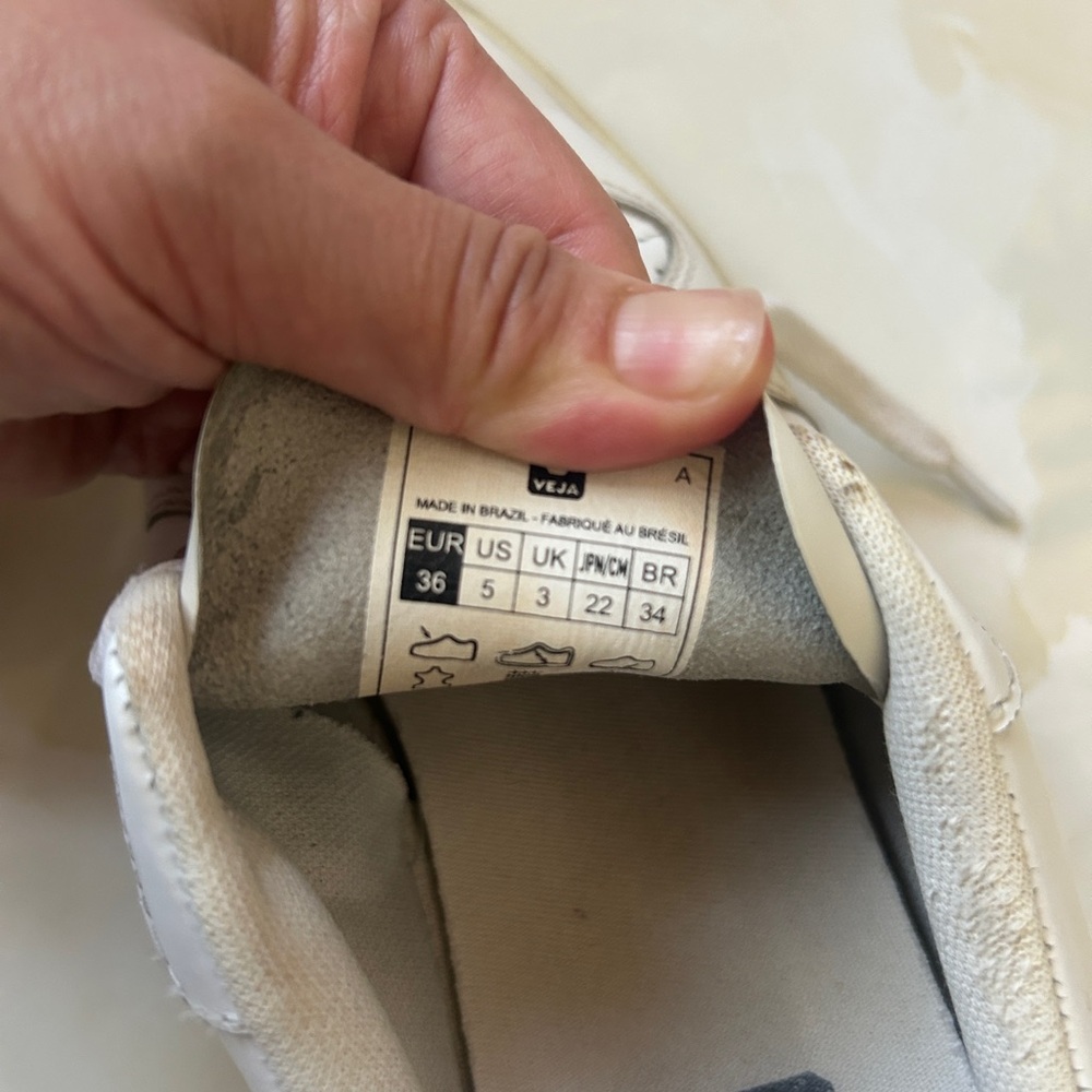 Veja unisex sneakers